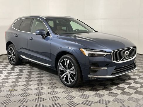 Certified 2023 Volvo XC60 B5 Plus image 2