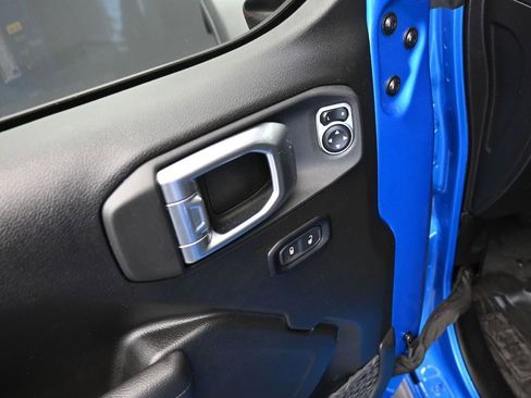 Used 2025 Jeep Gladiator Rubicon image 23