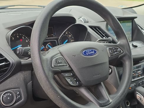Used 2019 Ford Escape SE image 14