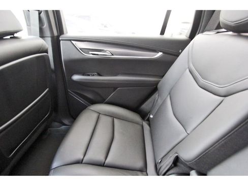 New 2025 Cadillac XT6 Luxury image 12