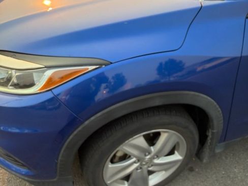 Used 2019 Honda HR-V EX image 3