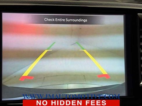 Used 2021 Chrysler Pacifica Touring-L image 35