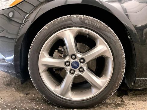 Used 2013 Ford Fusion SE FWD image 8