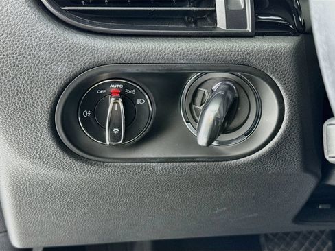 Certified 2023 Porsche Macan S AWD/4WD image 14