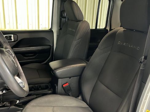 Used 2023 Jeep Gladiator Overland image 26