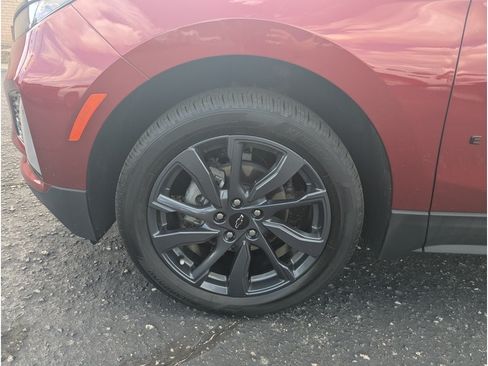 Used 2024 Chevrolet Equinox RS w/ LPO, Floor Liner Package AWD/4WD image 8
