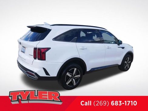 Used 2021 Kia Sorento EX w/ Panoramic Sunroof Package AWD/4WD image 8
