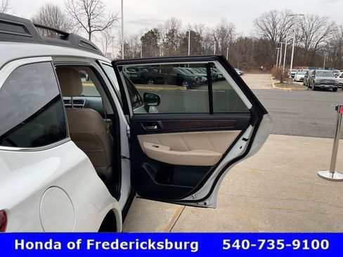 Used 2019 Subaru Outback 3.6R Limited image 18