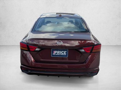 Used 2025 Nissan Altima 2.5 SV FWD image 6