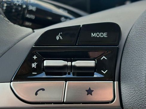 New 2026 Hyundai Elantra Limited FWD image 49