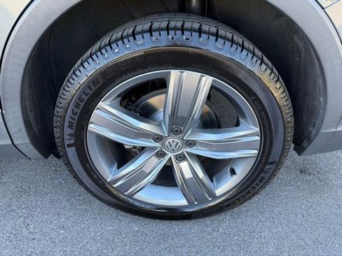Certified 2020 Volkswagen Tiguan SEL image 36
