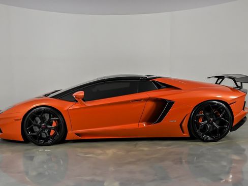 Used 2014 Lamborghini Aventador LP 700-4 AWD/4WD image 9