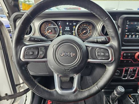 Used 2020 Jeep Gladiator Overland w/ LED Lighting Group AWD/4WD image 24