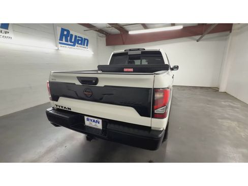 Used 2021 Nissan Titan PRO-4X w/ Pro-4x Utility Package AWD/4WD image 8