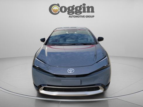 Certified 2025 Toyota Prius Plug-In Hybrid FWD image 5