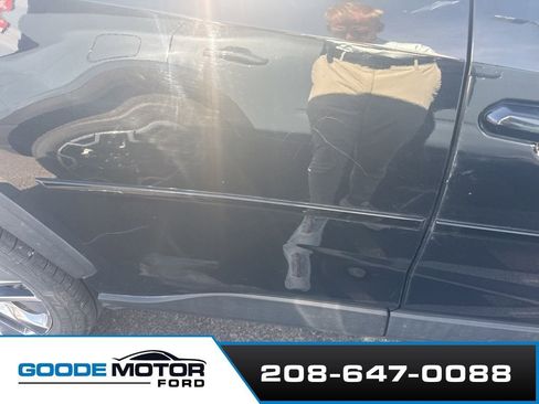 Used 2021 Toyota RAV4 XLE Premium AWD/4WD image 13