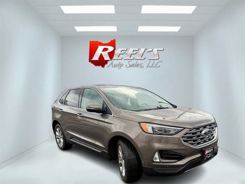 Used 2019 Ford Edge Titanium w/ Equipment Group 301A image 3