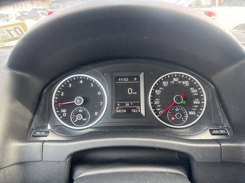 Used 2017 Volkswagen Tiguan Limited image 18
