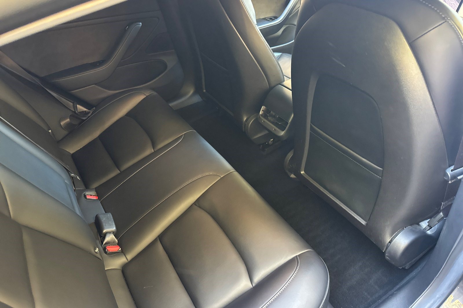 Used 2018 Tesla Model 3 Long Range RWD image 30