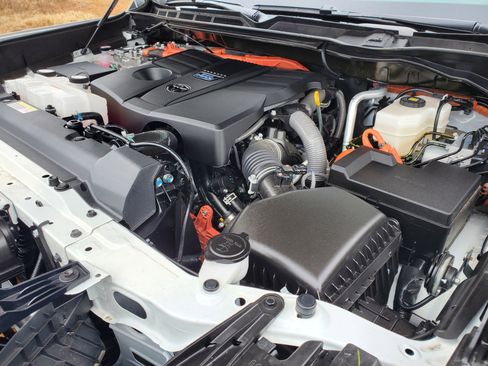 Used 2025 Toyota Tundra Limited image 49