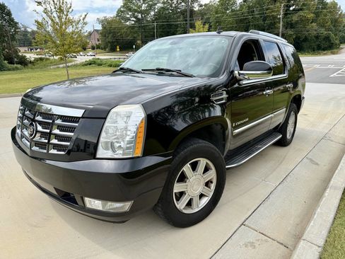 Used 2007 Cadillac Escalade 2WD image 1