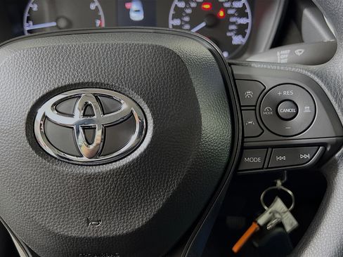 Used 2025 Toyota Corolla LE FWD image 20