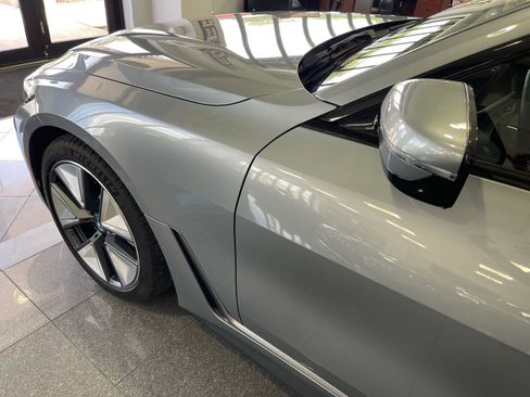 Used 2022 BMW i4 eDrive40 RWD image 12
