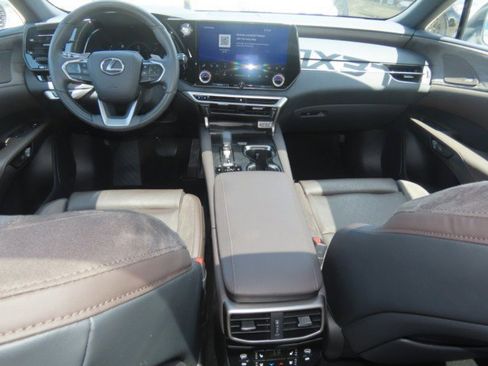 Used 2024 Lexus RX 350 FWD w/ Convenience Package image 22