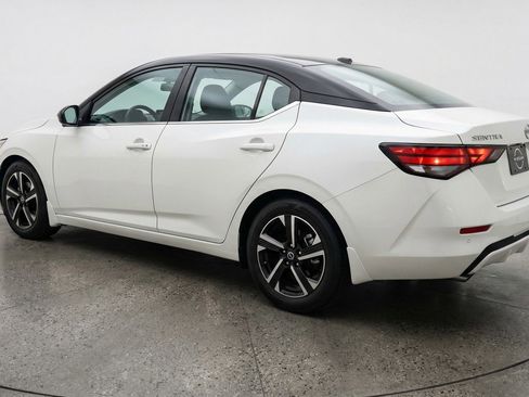 Used 2025 Nissan Sentra SV FWD image 6