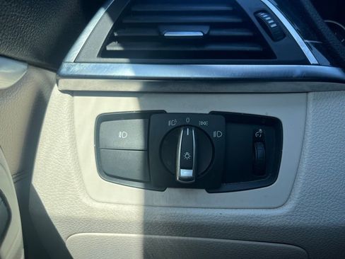 Used 2018 BMW 430i Convertible image 23