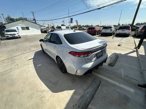 Used 2025 Toyota Corolla SE FWD image 12