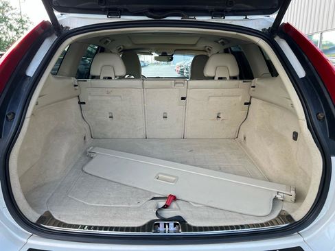 Used 2015 Volvo XC60 T5 Premier w/ Proximity Package FWD image 13