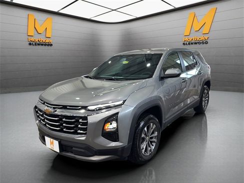 Used 2025 Chevrolet Equinox LT image 4
