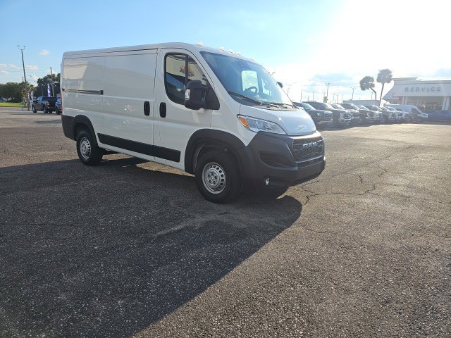 Used 2025 RAM ProMaster 2500 w/ Convenience Group FWD image 2