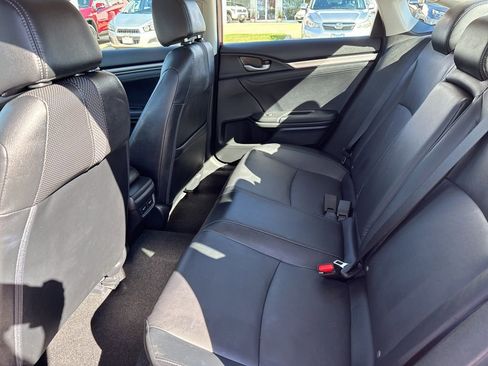 Used 2020 Honda Civic Touring image 9