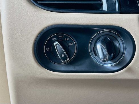 Certified 2023 Porsche Macan S AWD/4WD image 13