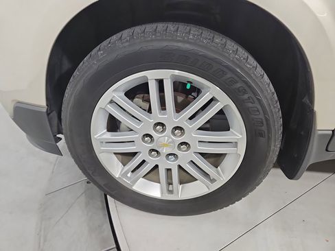 Used 2015 Chevrolet Traverse LT w/ Style and Technology Package FWD image 26