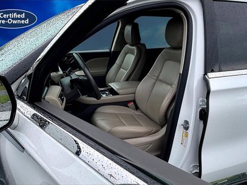 Used 2020 Lincoln Aviator 2WD image 25