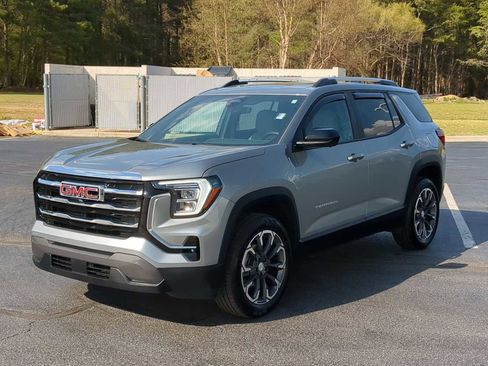 Used 2026 GMC Terrain Elevation w/ Elevation Premium Package FWD image 4
