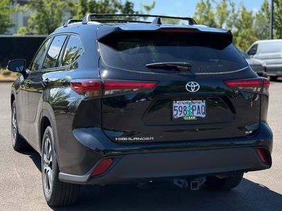 Used 2023 Toyota Highlander XLE