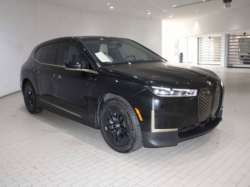 Certified 2023 BMW iX xDrive50 w/ Premium Package image 7