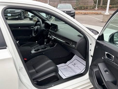 Used 2024 Honda Civic Sport image 25