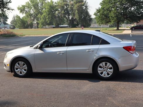 Used 2016 Chevrolet Cruze LS FWD image 8