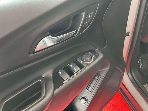 Used 2022 Chevrolet Equinox Premier image 28