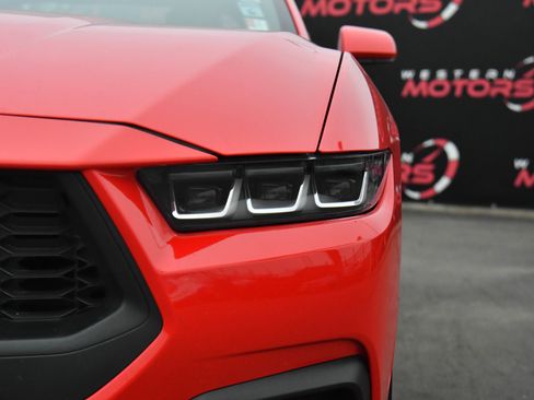 Used 2024 Ford Mustang Premium image 11