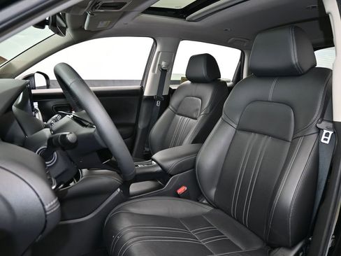 Used 2023 Honda HR-V EX-L image 10