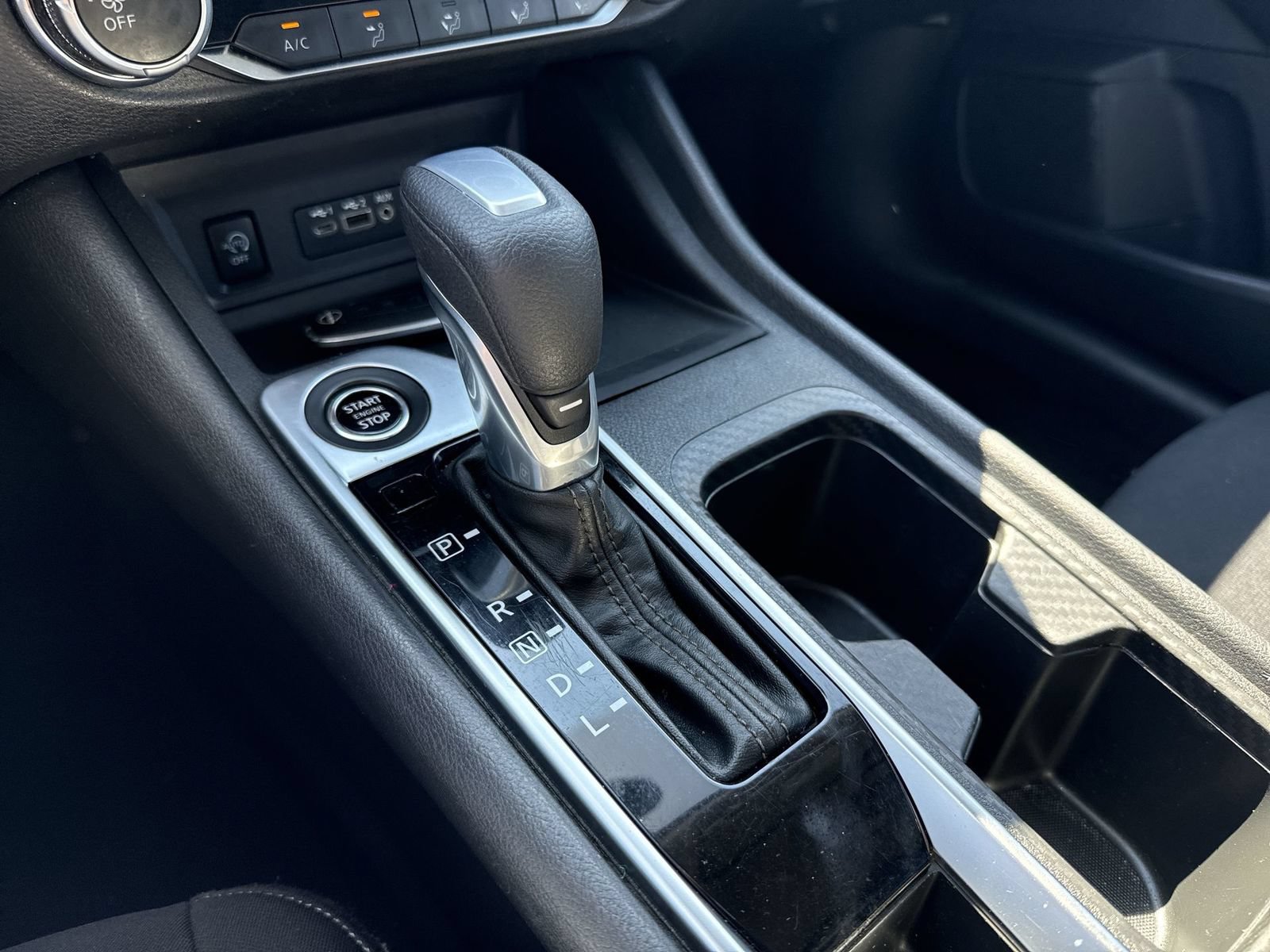 Used 2024 Nissan Sentra SV FWD image 20