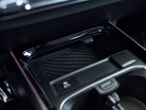 Used 2025 Mercedes-Benz GLB 250 GLB 250 w/ Exclusive Package image 49