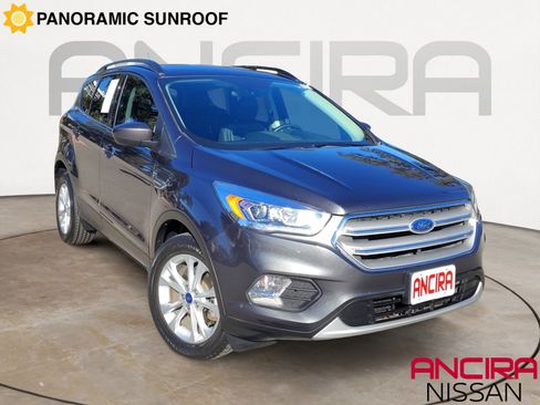Used 2018 Ford Escape SEL image 1