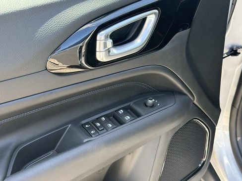 New 2026 Jeep Compass Latitude AWD/4WD image 15